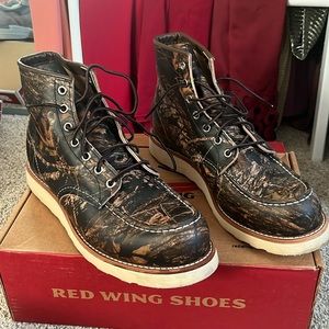 Red Wing Heritage Collection Moc Toe Boots 8884 ‘Mossy Oak’